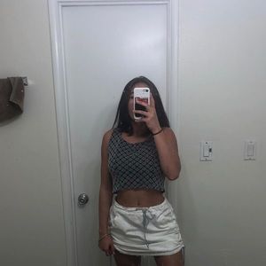 Meet your Posher, Kira